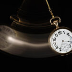 【要因】なぜ催眠術にかかる人とかからない人がいるのか？原因とそのメカニズムに迫る